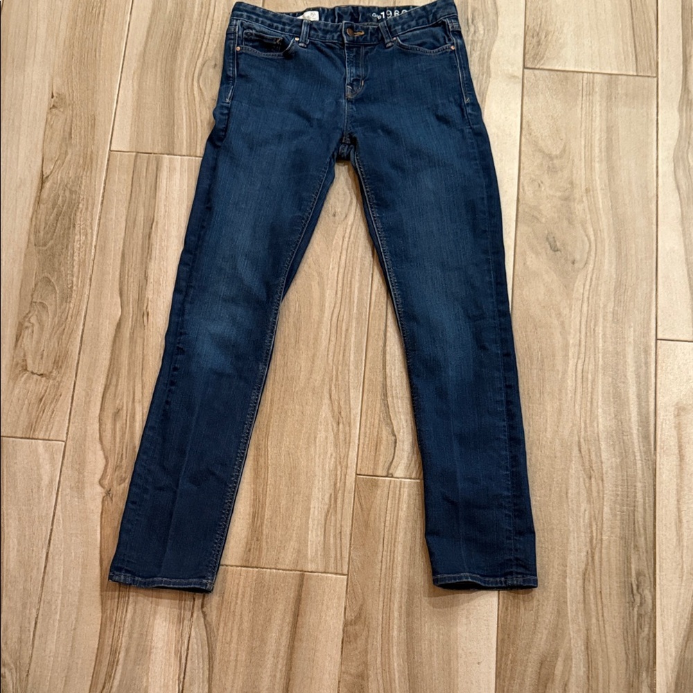 GAP Dark Blue real straight Jeans for Women sz 30L